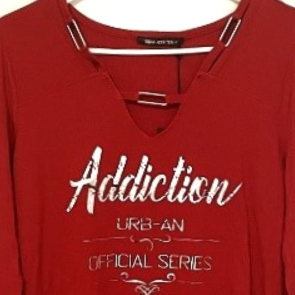 Edgy metal cut outs Large Red V-neck Long Sleeve URB-AN ADDICTION t-shirt tee - Picture 2 of 2